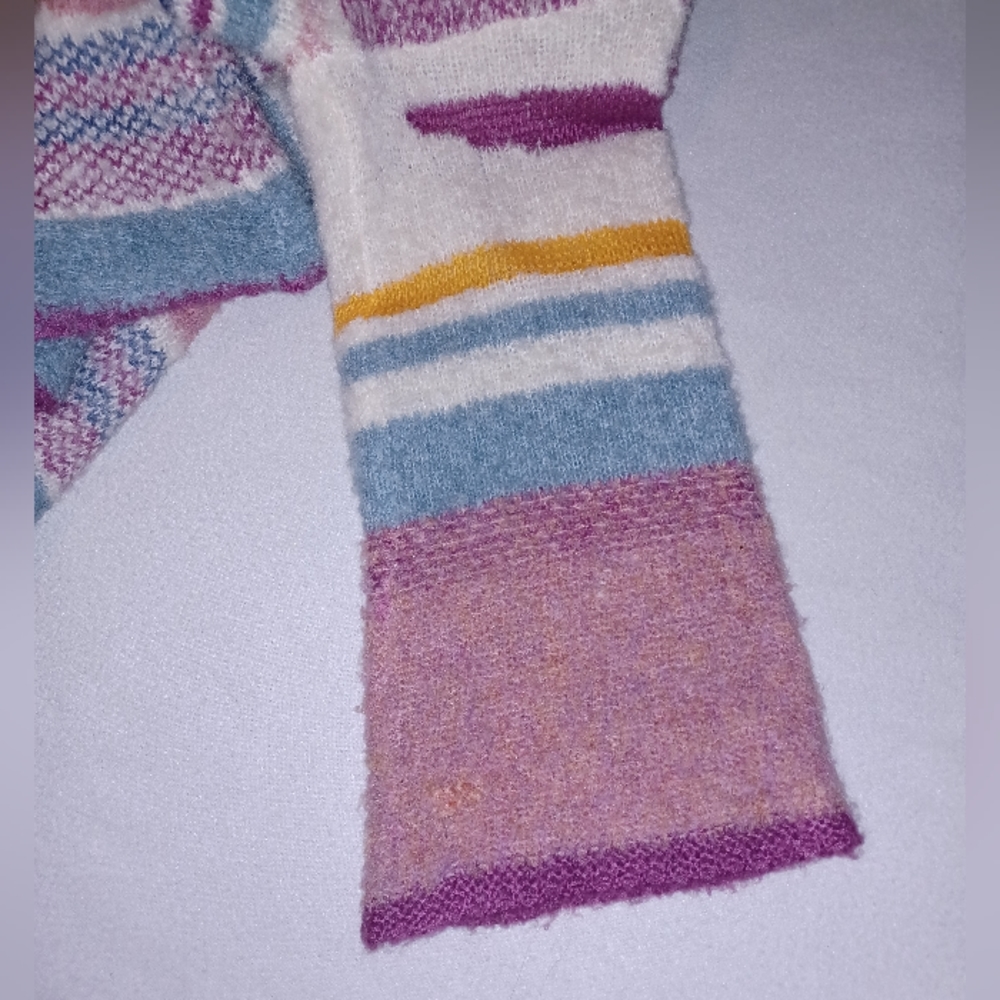 Ladies Large Sweater - Picture 4 of 7